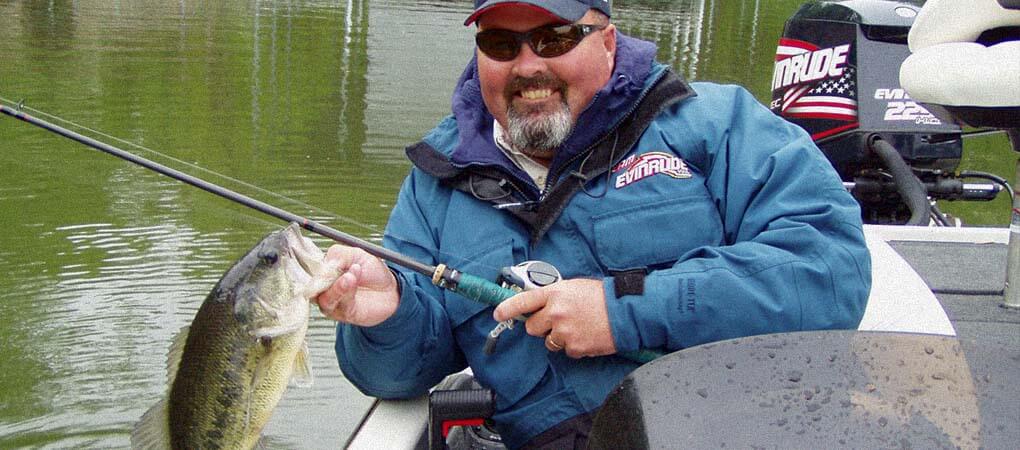 Dion Hibdon catching bass and placing high in tournaments.