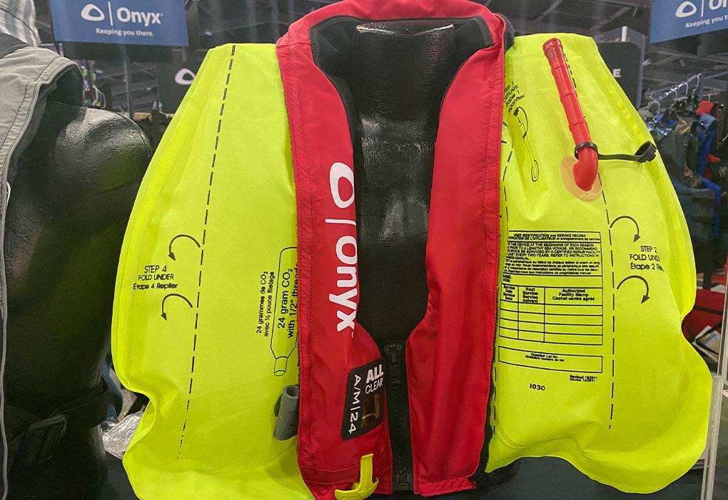 kayak fishing pfd (lifevest)