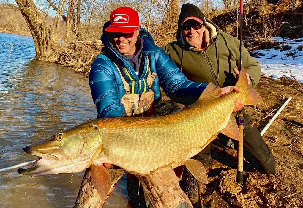 Few fishermen know the ways of giant fish than Larry Dahlberg (right) (photo courtesy of Larry Dahlberg).