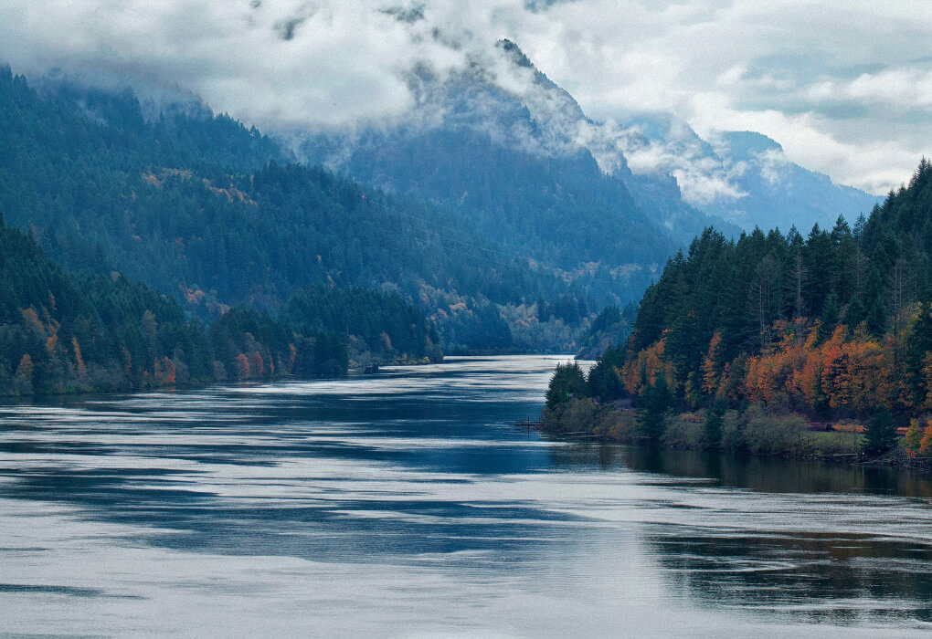 Columbia River - best bass fishing in oregon