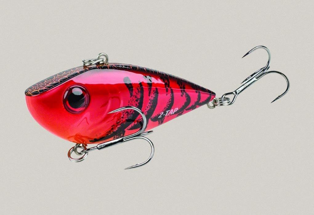 red lipless crankbait for bass fishing