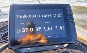 Garmin ECHOMAP Ultra 2 vessel trip info