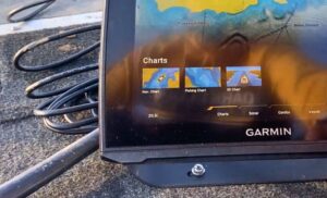 Garmin ECHOMAP Ultra 2 charts