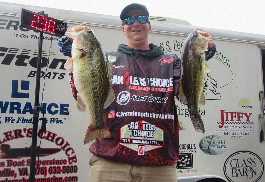 Professional fishermen weigh-in bass fishes (Photo credit: BASS Nation of Virginia)