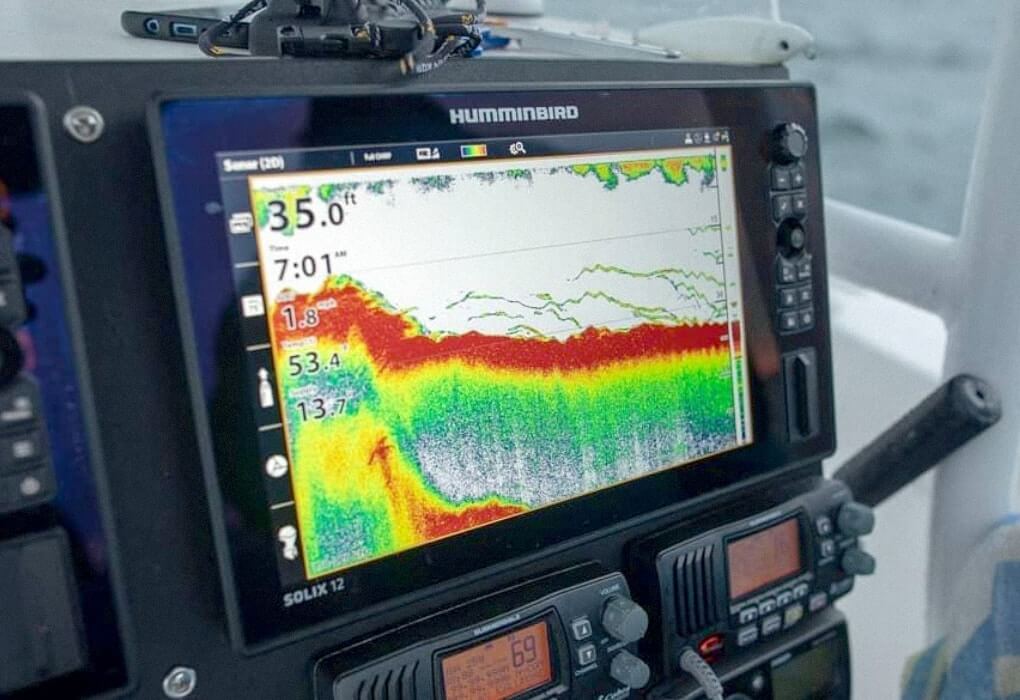 Humminbird Solix 12 fish finder