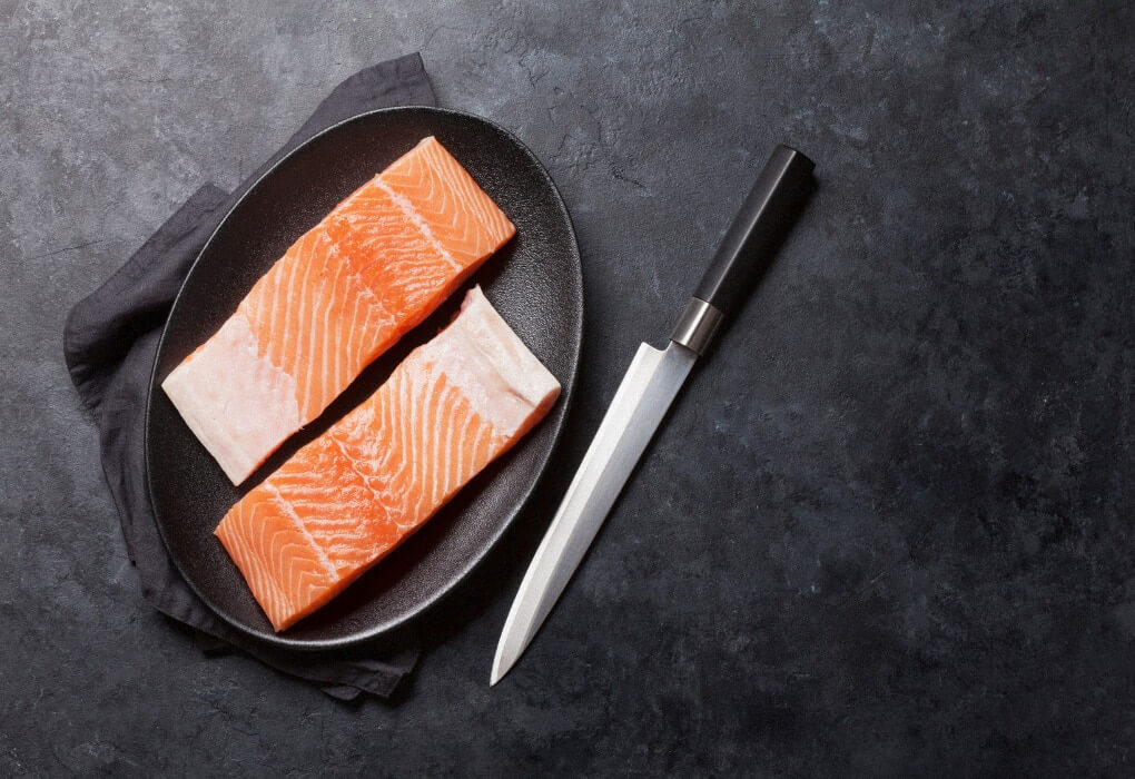 salmon filleted with the best fishing fillet knife