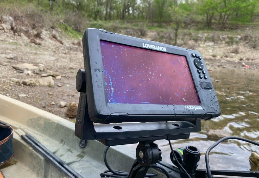 Lowrance Hook Reveal 9 fish finder