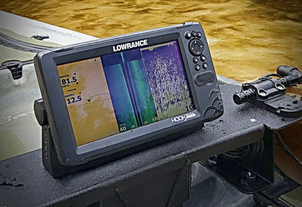 Lowrance Hook Reveal fish finder