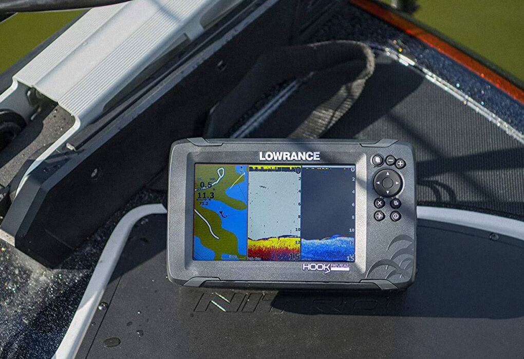 Lowrance Hook Reveal fish finder