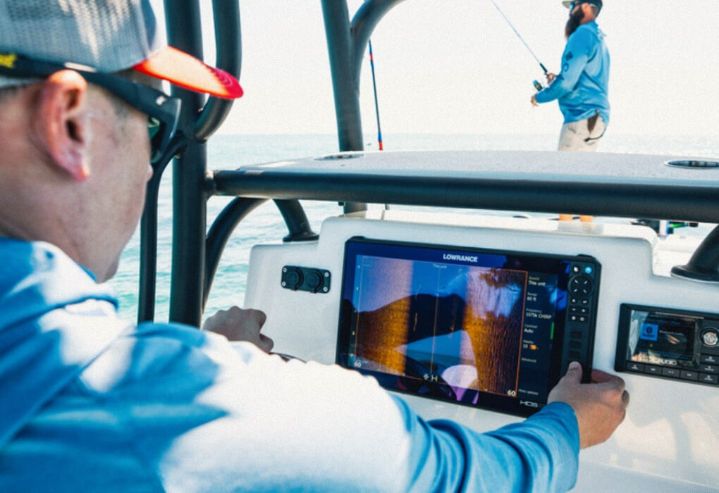 downscan imaging on a Lowrance fish finder