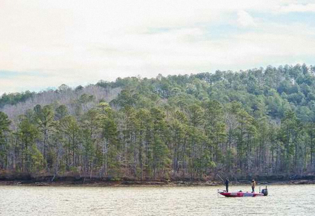 Bass fishing at Lake Martin. (Photo by Garrick Dixon, B.A.S.S.)