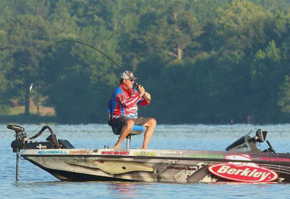 David Fritts launched a cast in a Bassmaster Elite tournament. (Photo by Thomas Allen/B.A.S.S.)
