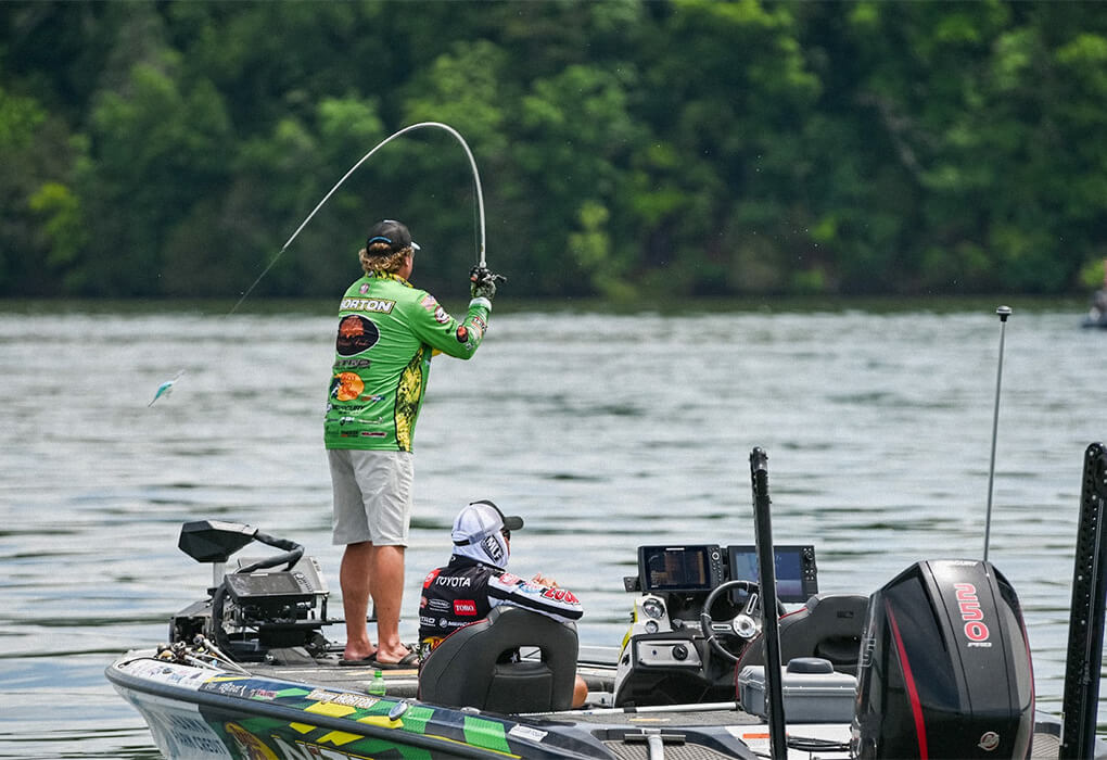A familiar sight on the pro tour: Timmy Horton winding up for a long cast with a crankbait (photo by Garrick Dixon/Major League Fishing)