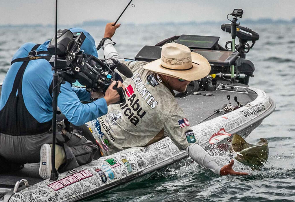 The cameras are now trained on Joey Cifuentes when he competes on the national stage, but it wasn’t long ago that he was the pupil in legend Larry Nixon’s class (photo by Shane Durrance/B.A.S.S.)