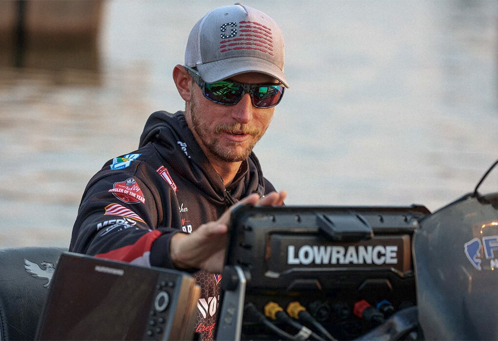  Pro bass anglers such as Matt Becker have to deal with ways to make their lures stand out in waters filled with baitfish (photo by Matt Brown/Major League Fishing)